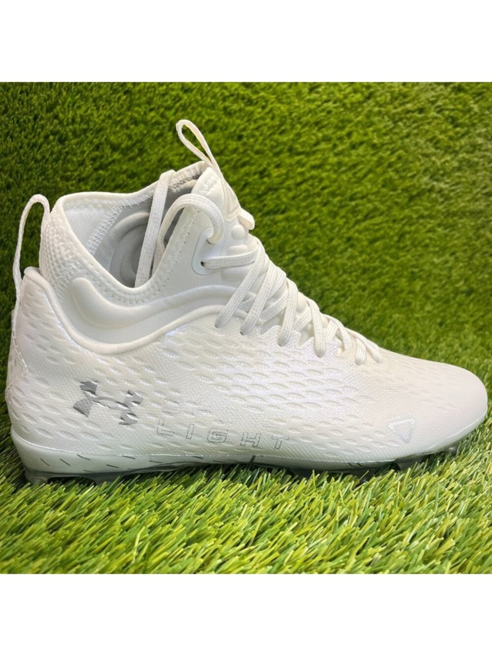 Under Armour Spotlight Lux MC 2.0 Mens Size 9 White Running Football Cleats